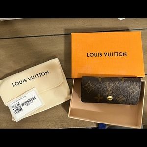 New in Box Authentic Louis Vuitton Armagnac Monogram Multicles 4 Key Holder